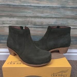 Dansko Nubuck Leather Boote